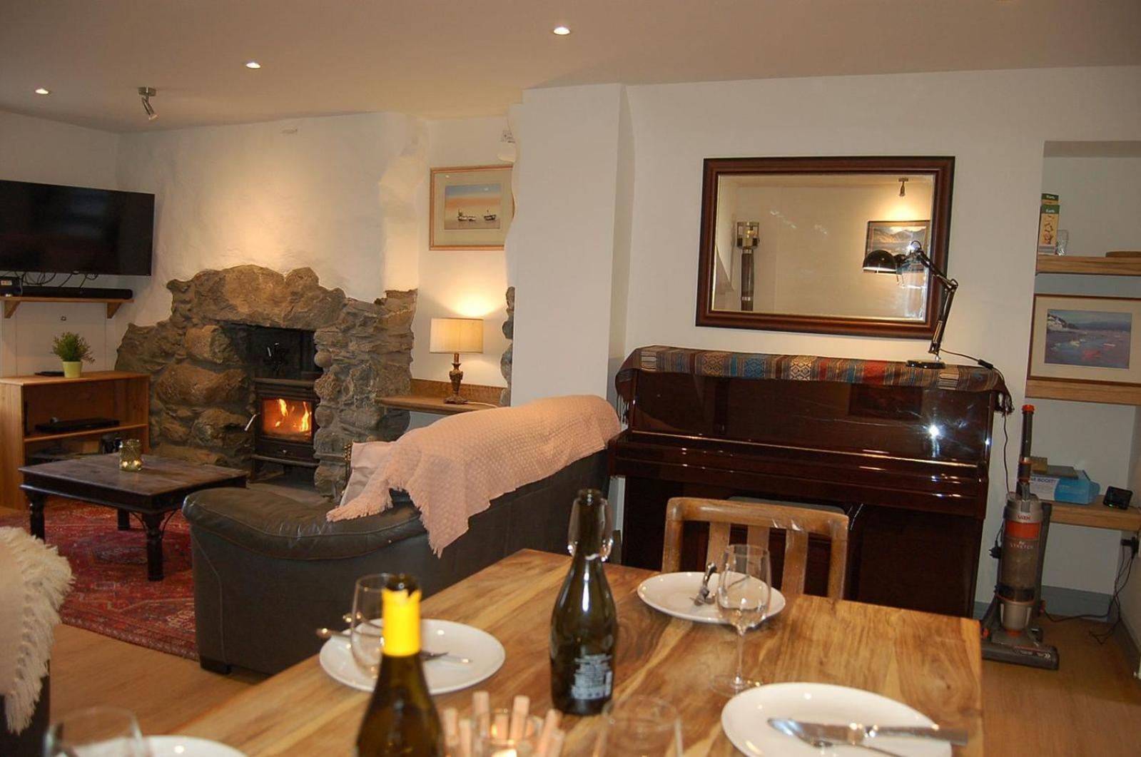 Ty Del - Beautiful Home In Tywyn Esterno foto